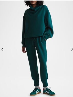 Varley DoubleSoft Set in Conifer Green Size XL